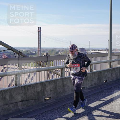 03.10.2025 - Köhlbrandbrückenlauf Michael Burmester http://msf.ph/oto/9126373 03.10.2025 13:12:30 Position 2 6123 meine-sportfotos.de