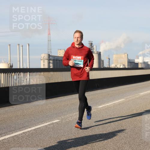 03.10.2025 - Köhlbrandbrückenlauf Lena Gebhardt http://msf.ph/oto/9126386 03.10.2025 09:46:20 Position 2 1225 meine-sportfotos.de