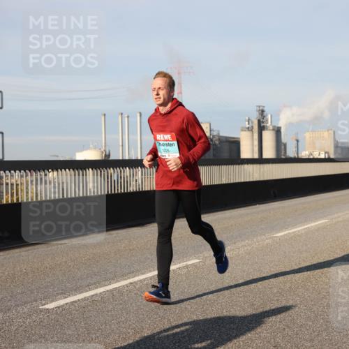 03.10.2025 - Köhlbrandbrückenlauf Lena Gebhardt http://msf.ph/oto/9126397 03.10.2025 09:46:21 Position 2 1225 meine-sportfotos.de