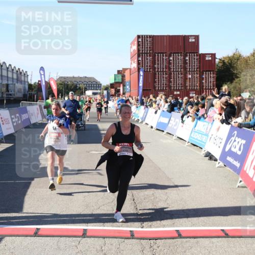 03.10.2025 - Köhlbrandbrückenlauf Jannik Wohlers http://msf.ph/oto/9126399 03.10.2025 13:22:14 Ziel 4239, 4706, 4934, 5072, 5180, 5235, 5400, 5401, 5720, 6173, 6237, 6416, 6531, 6729 meine-sportfotos.de