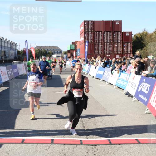 03.10.2025 - Köhlbrandbrückenlauf Jannik Wohlers http://msf.ph/oto/9126402 03.10.2025 13:22:14 Ziel 4239, 4706, 4934, 5072, 5180, 5235, 5400, 5401, 5720, 6173, 6237, 6416, 6531, 6729 meine-sportfotos.de