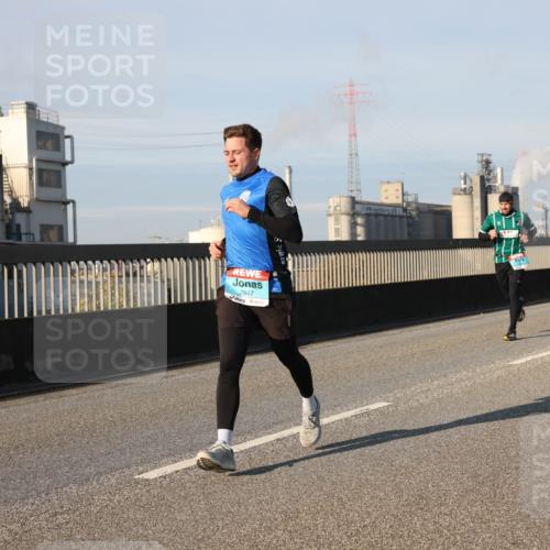 03.10.2025 - Köhlbrandbrückenlauf Lena Gebhardt http://msf.ph/oto/9126435 03.10.2025 09:46:24 Position 2 2947 meine-sportfotos.de