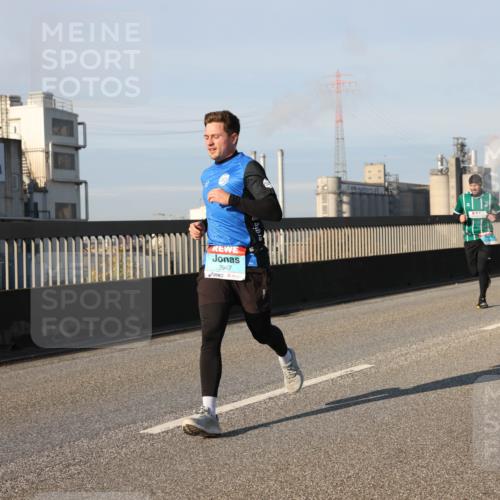 03.10.2025 - Köhlbrandbrückenlauf Lena Gebhardt http://msf.ph/oto/9126439 03.10.2025 09:46:24 Position 2 2947 meine-sportfotos.de
