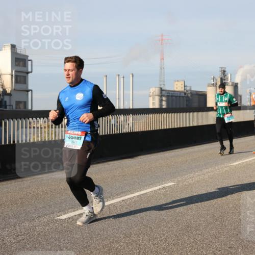 03.10.2025 - Köhlbrandbrückenlauf Lena Gebhardt http://msf.ph/oto/9126451 03.10.2025 09:46:24 Position 2 2947 meine-sportfotos.de