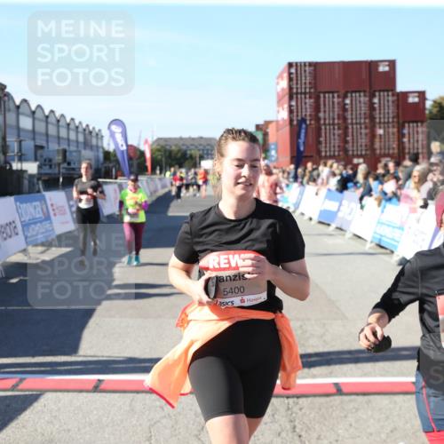 03.10.2025 - Köhlbrandbrückenlauf Jannik Wohlers http://msf.ph/oto/9126461 03.10.2025 13:22:22 Ziel 4239, 4706, 5072, 5235, 5272, 5400, 5401, 5720, 5851, 5929, 6188, 6531 meine-sportfotos.de