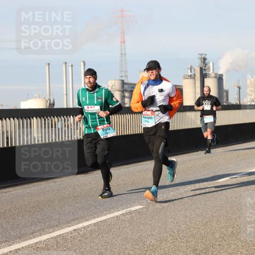 03.10.2025 - Köhlbrandbrückenlauf Lena Gebhardt http://msf.ph/oto/9126472 03.10.2025 09:46:26 Position 2  meine-sportfotos.de