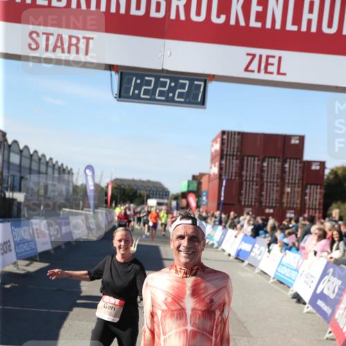 03.10.2025 - Köhlbrandbrückenlauf Jannik Wohlers http://msf.ph/oto/9126505 03.10.2025 13:22:27 Ziel 4239, 5072, 5214, 5272, 5400, 5401, 5720, 5839, 5851, 5929, 6188, 6733 meine-sportfotos.de