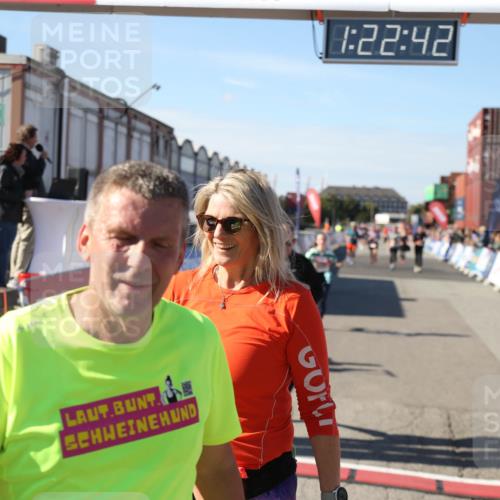 03.10.2025 - Köhlbrandbrückenlauf Jannik Wohlers http://msf.ph/oto/9126511 03.10.2025 13:22:42 Ziel 4481, 4482, 4508, 5122, 5125, 5167, 5213, 5214, 5675, 5839, 5928, 5933, 5982, 6107, 6261, 6300, 6413, 6733 meine-sportfotos.de