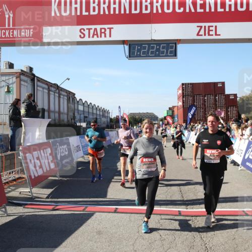 03.10.2025 - Köhlbrandbrückenlauf Jannik Wohlers http://msf.ph/oto/9126528 03.10.2025 13:22:52 Ziel 4602, 4603, 5046, 5189, 5924, 5925, 6027, 6107 meine-sportfotos.de