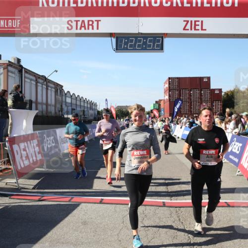 03.10.2025 - Köhlbrandbrückenlauf Jannik Wohlers http://msf.ph/oto/9126535 03.10.2025 13:22:53 Ziel 4602, 4603, 5046, 5189, 5924, 5925, 6027, 6107 meine-sportfotos.de