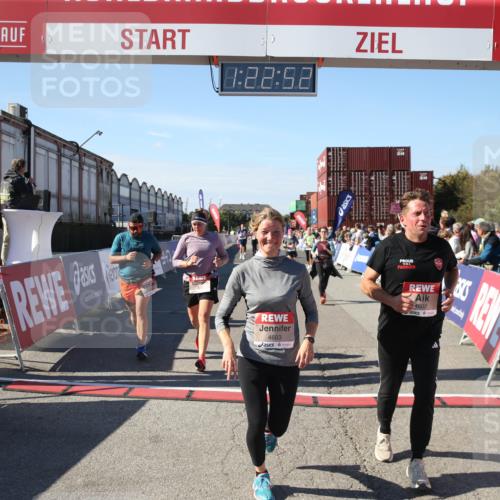 03.10.2025 - Köhlbrandbrückenlauf Jannik Wohlers http://msf.ph/oto/9126537 03.10.2025 13:22:53 Ziel 4602, 4603, 5046, 5189, 5924, 5925, 6027, 6107 meine-sportfotos.de