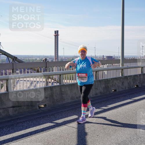 03.10.2025 - Köhlbrandbrückenlauf Michael Burmester http://msf.ph/oto/9126565 03.10.2025 13:13:16 Position 2 6549 meine-sportfotos.de