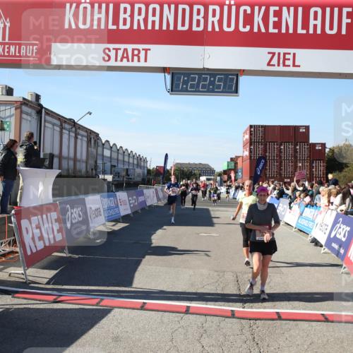03.10.2025 - Köhlbrandbrückenlauf Jannik Wohlers http://msf.ph/oto/9126568 03.10.2025 13:22:58 Ziel 4350, 4602, 4603, 4964, 5046, 5189, 5812, 5924, 5925, 6027 meine-sportfotos.de