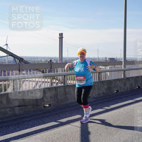03.10.2025 - Köhlbrandbrückenlauf Michael Burmester http://msf.ph/oto/9126569 03.10.2025 13:13:17 Position 2 6549 meine-sportfotos.de