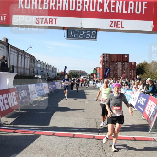 03.10.2025 - Köhlbrandbrückenlauf Jannik Wohlers http://msf.ph/oto/9126579 03.10.2025 13:22:58 Ziel 4350, 4602, 4603, 4964, 5046, 5189, 5812, 5924, 5925, 6027 meine-sportfotos.de
