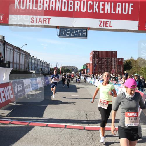 03.10.2025 - Köhlbrandbrückenlauf Jannik Wohlers http://msf.ph/oto/9126599 03.10.2025 13:22:59 Ziel 4350, 4602, 4603, 4964, 4987, 5046, 5189, 5812, 5924, 5925, 6027, 6070 meine-sportfotos.de