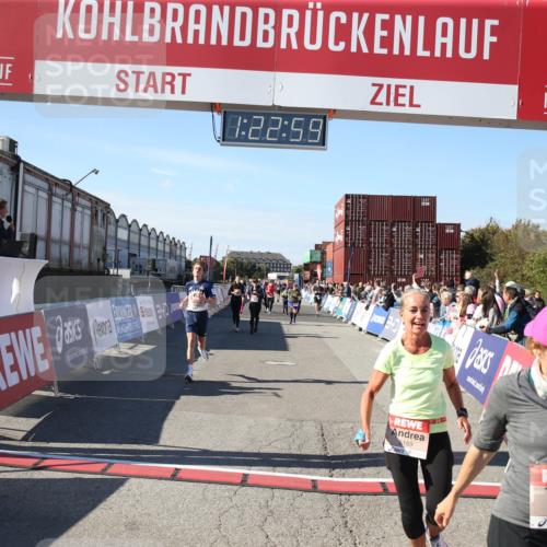03.10.2025 - Köhlbrandbrückenlauf Jannik Wohlers http://msf.ph/oto/9126606 03.10.2025 13:22:59 Ziel 4350, 4602, 4603, 4964, 4987, 5046, 5189, 5812, 5924, 5925, 6027, 6070 meine-sportfotos.de