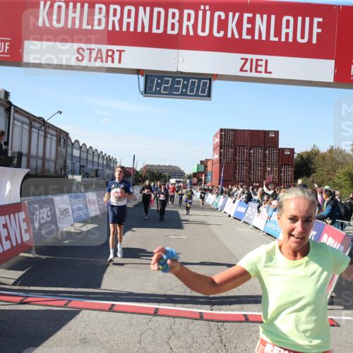 03.10.2025 - Köhlbrandbrückenlauf Jannik Wohlers http://msf.ph/oto/9126623 03.10.2025 13:23:00 Ziel 4350, 4602, 4603, 4964, 4987, 5046, 5189, 5812, 5924, 5925, 6027, 6070 meine-sportfotos.de