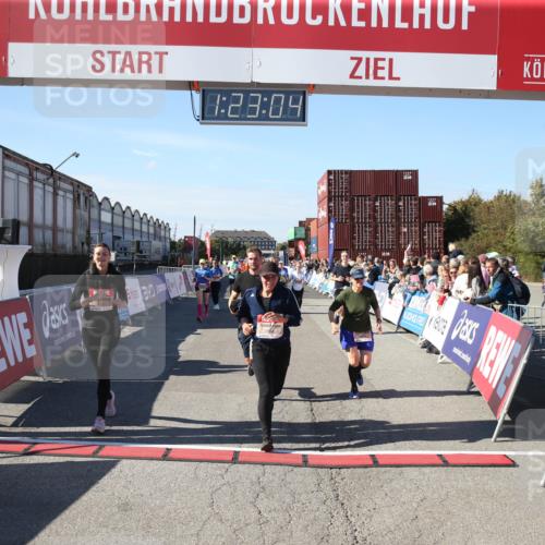 03.10.2025 - Köhlbrandbrückenlauf Jannik Wohlers http://msf.ph/oto/9126631 03.10.2025 13:23:05 Ziel 4350, 4904, 4905, 4964, 4987, 5046, 5189, 5573, 5712, 5716, 5812, 6027, 6070, 6071 meine-sportfotos.de