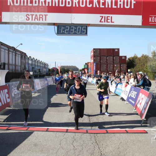 03.10.2025 - Köhlbrandbrückenlauf Jannik Wohlers http://msf.ph/oto/9126634 03.10.2025 13:23:05 Ziel 4350, 4904, 4905, 4964, 4987, 5046, 5189, 5573, 5712, 5716, 5812, 6027, 6070, 6071 meine-sportfotos.de