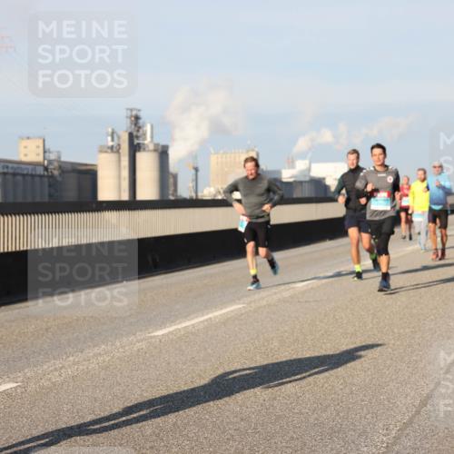 03.10.2025 - Köhlbrandbrückenlauf Lena Gebhardt http://msf.ph/oto/9126670 03.10.2025 09:46:34 Position 2 1357 meine-sportfotos.de