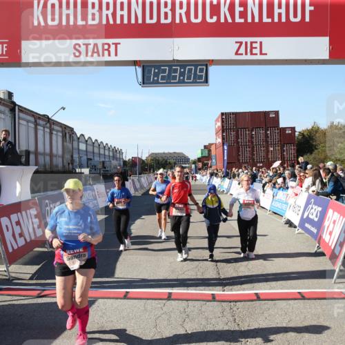 03.10.2025 - Köhlbrandbrückenlauf Jannik Wohlers http://msf.ph/oto/9126671 03.10.2025 13:23:10 Ziel 4339, 4350, 4553, 4904, 4905, 4964, 4987, 5076, 5573, 5712, 5716, 5812, 6070, 6071, 6652 meine-sportfotos.de