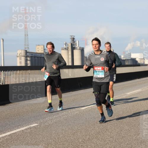 03.10.2025 - Köhlbrandbrückenlauf Lena Gebhardt http://msf.ph/oto/9126695 03.10.2025 09:46:36 Position 2 2587 meine-sportfotos.de