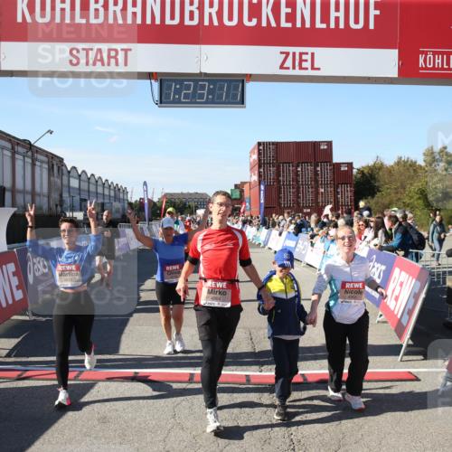 03.10.2025 - Köhlbrandbrückenlauf Jannik Wohlers http://msf.ph/oto/9126698 03.10.2025 13:23:11 Ziel 4339, 4350, 4553, 4904, 4905, 4964, 4987, 5076, 5573, 5712, 5716, 6070, 6071, 6652 meine-sportfotos.de