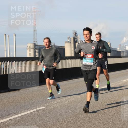 03.10.2025 - Köhlbrandbrückenlauf Lena Gebhardt http://msf.ph/oto/9126714 03.10.2025 09:46:36 Position 2 2587 meine-sportfotos.de