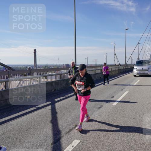 03.10.2025 - Köhlbrandbrückenlauf Michael Burmester http://msf.ph/oto/9126756 03.10.2025 13:13:45 Position 2 603 meine-sportfotos.de