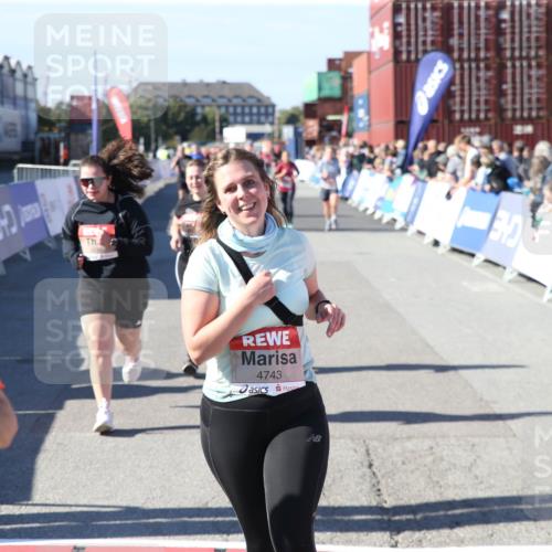 03.10.2025 - Köhlbrandbrückenlauf Jannik Wohlers http://msf.ph/oto/9126765 03.10.2025 13:23:43 Ziel 4285, 4465, 4743, 4752, 5093, 5397, 5653, 5855, 6728 meine-sportfotos.de