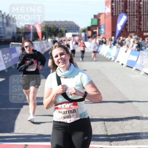 03.10.2025 - Köhlbrandbrückenlauf Jannik Wohlers http://msf.ph/oto/9126771 03.10.2025 13:23:43 Ziel 4285, 4465, 4743, 4752, 5093, 5397, 5653, 5855, 6728 meine-sportfotos.de