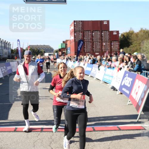 03.10.2025 - Köhlbrandbrückenlauf Jannik Wohlers http://msf.ph/oto/9126795 03.10.2025 13:23:51 Ziel 4285, 4465, 4743, 4918, 5081, 5093, 5397, 5431, 5709, 5742, 5855, 6728 meine-sportfotos.de