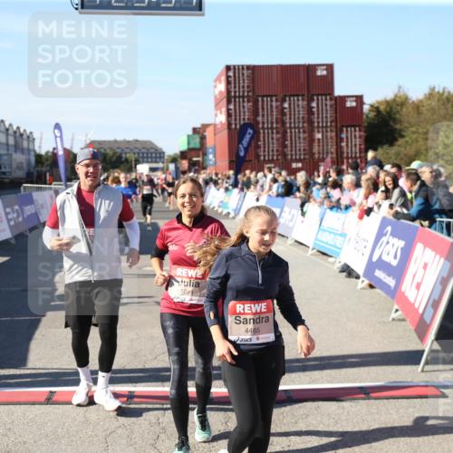 03.10.2025 - Köhlbrandbrückenlauf Jannik Wohlers http://msf.ph/oto/9126799 03.10.2025 13:23:51 Ziel 4285, 4465, 4743, 4918, 5081, 5093, 5397, 5431, 5709, 5742, 5855, 6728 meine-sportfotos.de