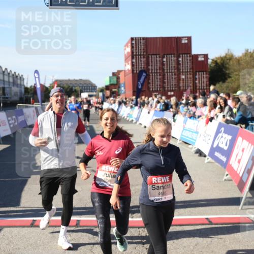 03.10.2025 - Köhlbrandbrückenlauf Jannik Wohlers http://msf.ph/oto/9126802 03.10.2025 13:23:52 Ziel 4285, 4465, 4918, 5081, 5093, 5431, 5709, 5742, 6728 meine-sportfotos.de