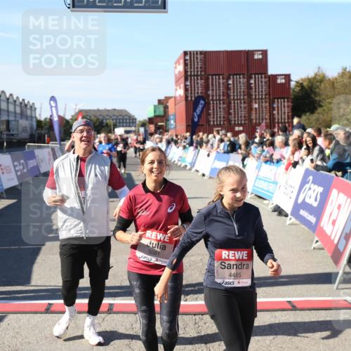 03.10.2025 - Köhlbrandbrückenlauf Jannik Wohlers http://msf.ph/oto/9126805 03.10.2025 13:23:52 Ziel 4285, 4465, 4918, 5081, 5093, 5431, 5709, 5742, 6728 meine-sportfotos.de