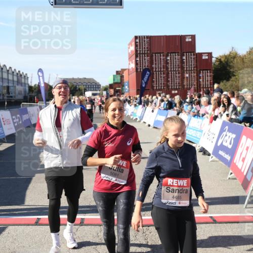 03.10.2025 - Köhlbrandbrückenlauf Jannik Wohlers http://msf.ph/oto/9126806 03.10.2025 13:23:52 Ziel 4285, 4465, 4918, 5081, 5093, 5431, 5709, 5742, 6728 meine-sportfotos.de