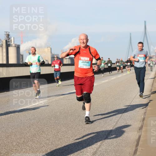 03.10.2025 - Köhlbrandbrückenlauf Lena Gebhardt http://msf.ph/oto/9126862 03.10.2025 09:46:42 Position 2 3305 meine-sportfotos.de