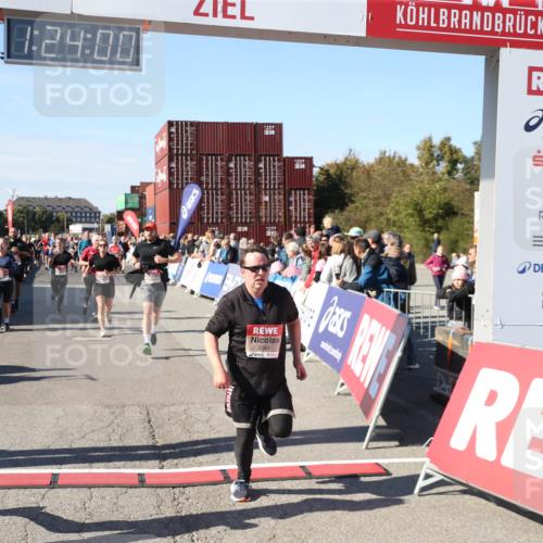 03.10.2025 - Köhlbrandbrückenlauf Jannik Wohlers http://msf.ph/oto/9126866 03.10.2025 13:24:00 Ziel 4647, 4918, 5081, 5106, 5361, 5387, 5389, 5419, 5431, 5709, 5742, 6442, 6443, 6557 meine-sportfotos.de