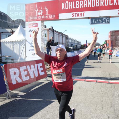 03.10.2025 - Köhlbrandbrückenlauf Jannik Wohlers http://msf.ph/oto/9126910 03.10.2025 13:24:06 Ziel 4442, 4529, 4647, 4657, 4698, 5106, 5361, 5387, 5389, 5419, 5709, 6119, 6442, 6443, 6557, 6643, 6701 meine-sportfotos.de