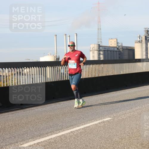 03.10.2025 - Köhlbrandbrückenlauf Lena Gebhardt http://msf.ph/oto/9126917 03.10.2025 09:46:46 Position 2 1, 2995 meine-sportfotos.de