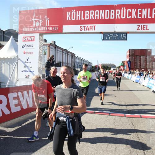 03.10.2025 - Köhlbrandbrückenlauf Jannik Wohlers http://msf.ph/oto/9126946 03.10.2025 13:24:17 Ziel 4286, 4442, 4529, 4555, 4657, 4664, 4673, 4698, 4942, 4943, 5085, 5107, 5321, 5350, 5432, 5986, 6119, 6168, 6169, 6306, 6643, 6701 meine-sportfotos.de