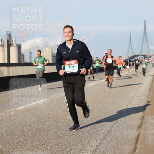 03.10.2025 - Köhlbrandbrückenlauf Lena Gebhardt http://msf.ph/oto/9126964 03.10.2025 09:46:49 Position 2 1216 meine-sportfotos.de