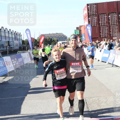 03.10.2025 - Köhlbrandbrückenlauf Jannik Wohlers http://msf.ph/oto/9127063 03.10.2025 13:24:42 Ziel 4535, 4786, 4810, 5150, 5394, 5527, 6039, 6113, 6114, 6149, 6150, 6198, 6210, 6211, 6473, 6551, 6598, 6599 meine-sportfotos.de