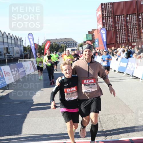 03.10.2025 - Köhlbrandbrückenlauf Jannik Wohlers http://msf.ph/oto/9127066 03.10.2025 13:24:42 Ziel 4535, 4786, 4810, 5150, 5394, 5527, 6039, 6113, 6114, 6149, 6150, 6198, 6210, 6211, 6473, 6551, 6598, 6599 meine-sportfotos.de