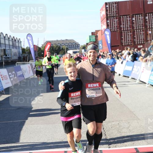03.10.2025 - Köhlbrandbrückenlauf Jannik Wohlers http://msf.ph/oto/9127067 03.10.2025 13:24:42 Ziel 4535, 4786, 4810, 5150, 5394, 5527, 6039, 6113, 6114, 6149, 6150, 6198, 6210, 6211, 6473, 6551, 6598, 6599 meine-sportfotos.de
