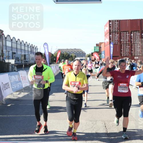 03.10.2025 - Köhlbrandbrückenlauf Jannik Wohlers http://msf.ph/oto/9127088 03.10.2025 13:24:46 Ziel 4567, 4616, 4810, 5150, 5527, 6113, 6114, 6198, 6209, 6210, 6211, 6473, 6598, 6599 meine-sportfotos.de