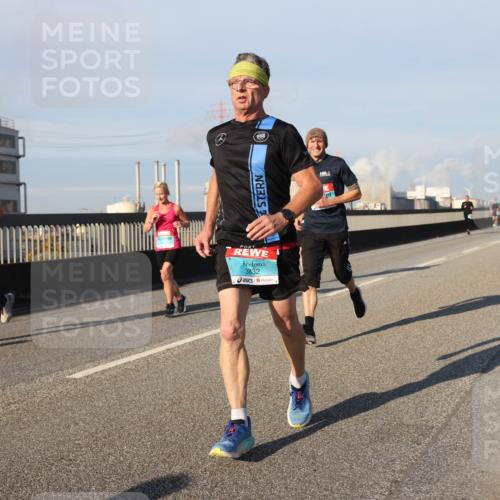 03.10.2025 - Köhlbrandbrückenlauf Lena Gebhardt http://msf.ph/oto/9127208 03.10.2025 09:47:00 Position 2  meine-sportfotos.de