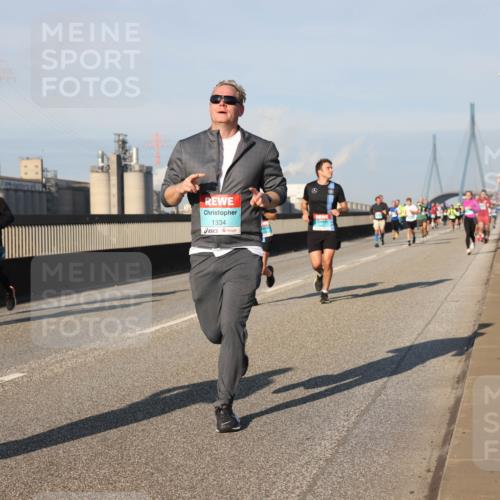 03.10.2025 - Köhlbrandbrückenlauf Lena Gebhardt http://msf.ph/oto/9127401 03.10.2025 09:47:12 Position 2 1334 meine-sportfotos.de