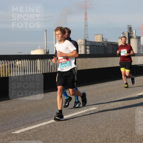03.10.2025 - Köhlbrandbrückenlauf Lena Gebhardt http://msf.ph/oto/9127499 03.10.2025 09:47:22 Position 2 1878 meine-sportfotos.de